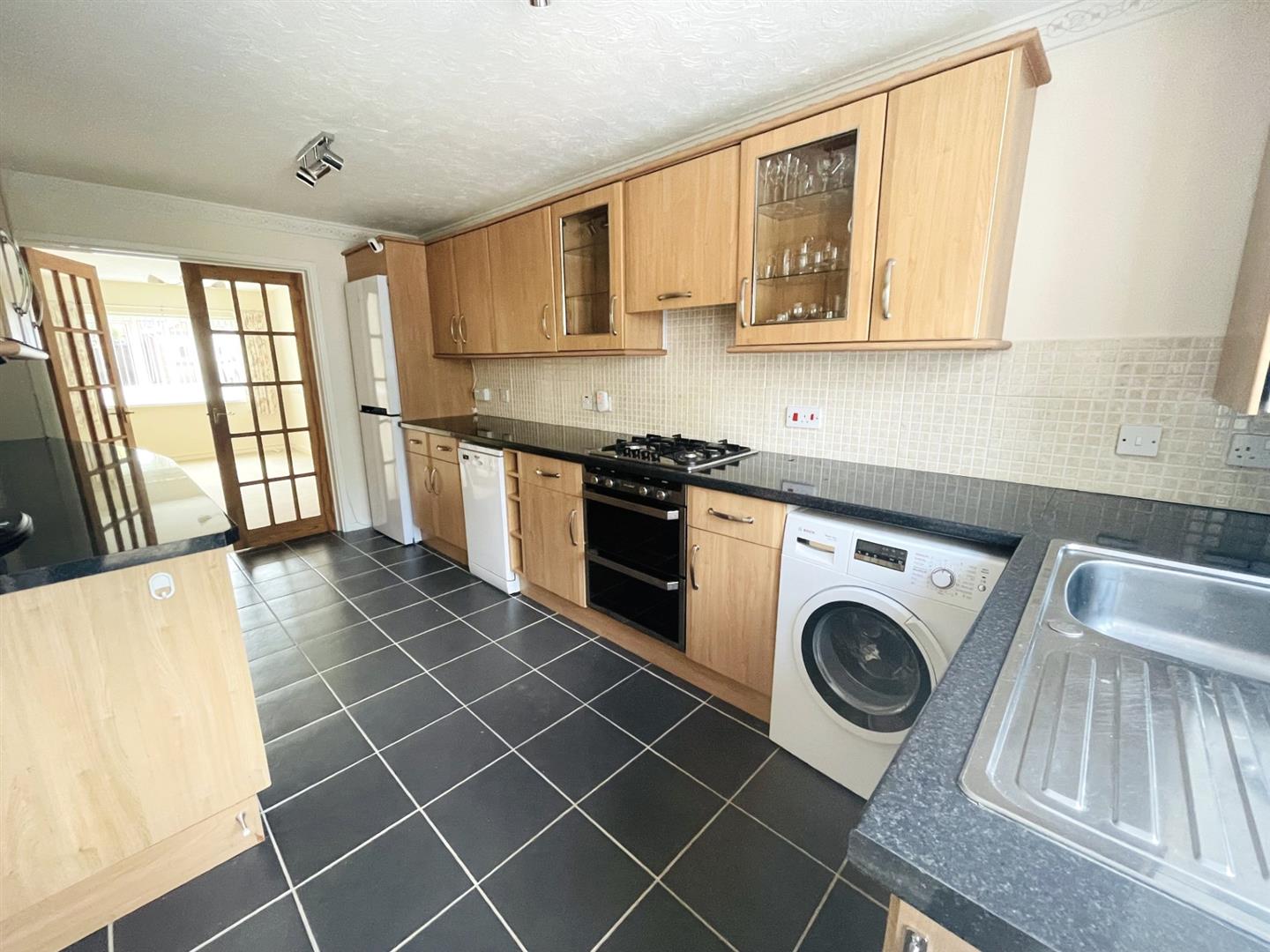 Ffordd Y Gamlas, Gowerton, Swansea, SA4 3DT